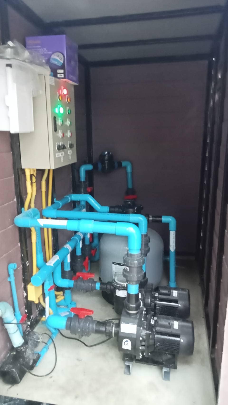 วิธีป้องกันและแก้ปัญหาตะไคร่น้ำในสระว่ายน้ำ