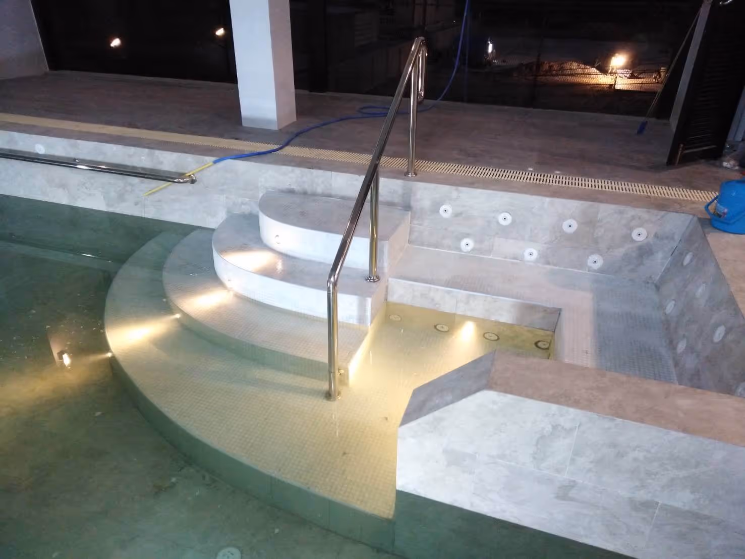 Tcp pool รับสร้างสระว่ายน้ำคอนกรีต