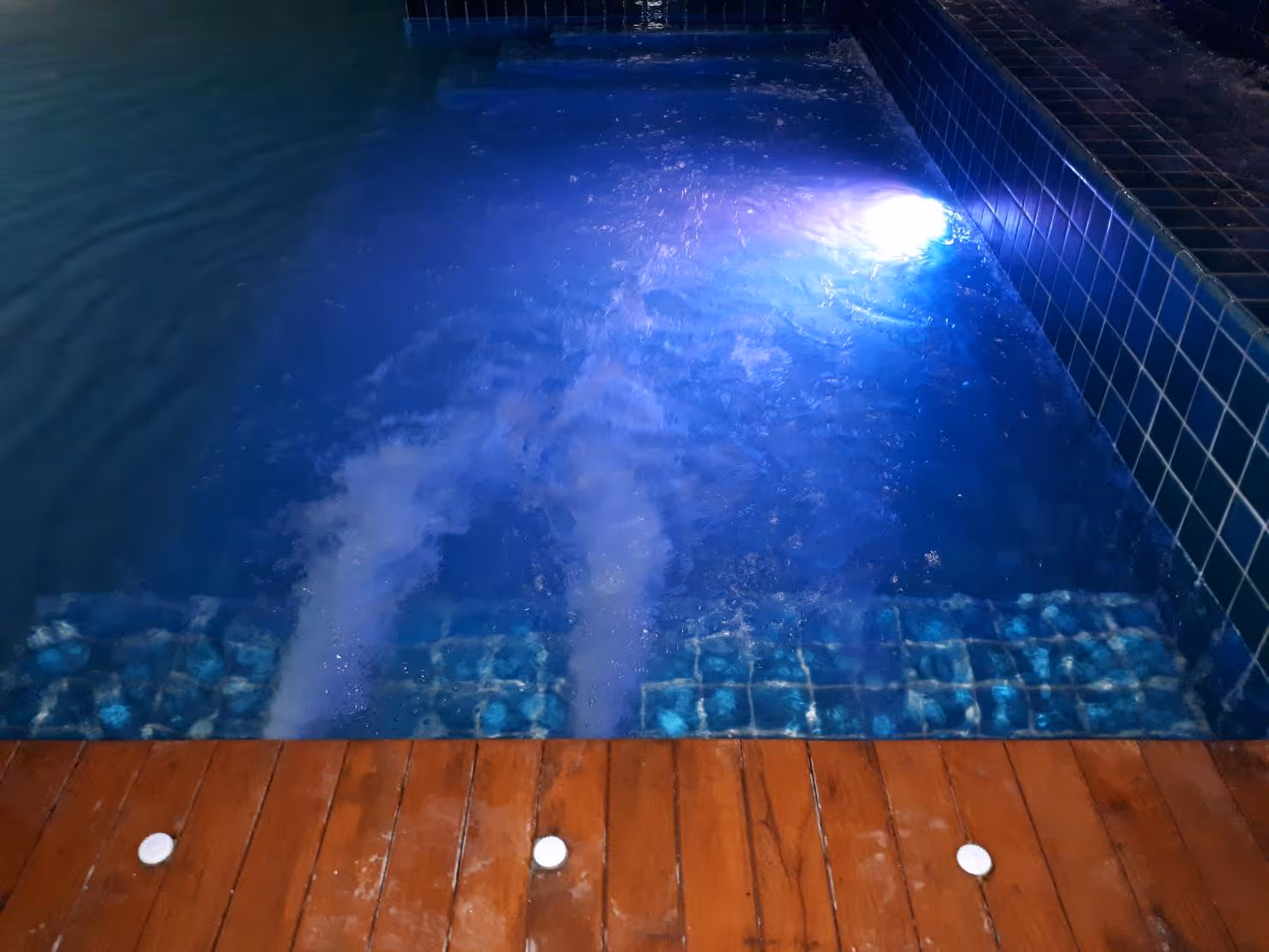 Tcp pool รับสร้างสระว่ายน้ำคอนกรีต