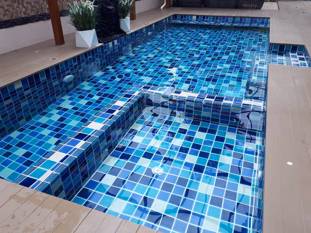 Tcp pool รับสร้างสระว่ายน้ำคอนกรีต