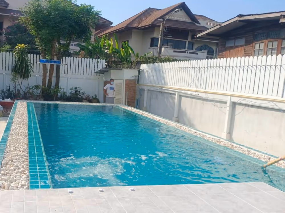 Tcp pool รับสร้างสระว่ายน้ำคอนกรีต Overflow ตลิ่งชัน