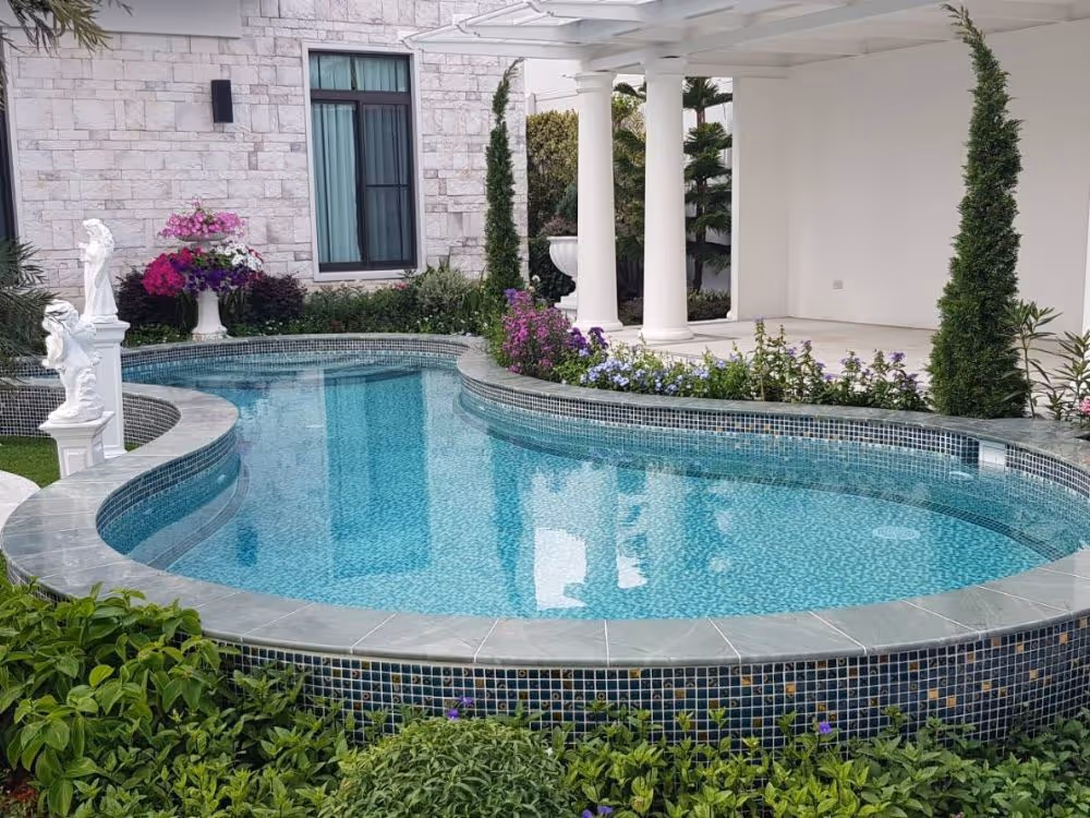 Tcp pool รับสร้างสระว่ายน้ำคอนกรีต ท่านผกก. สาย 5