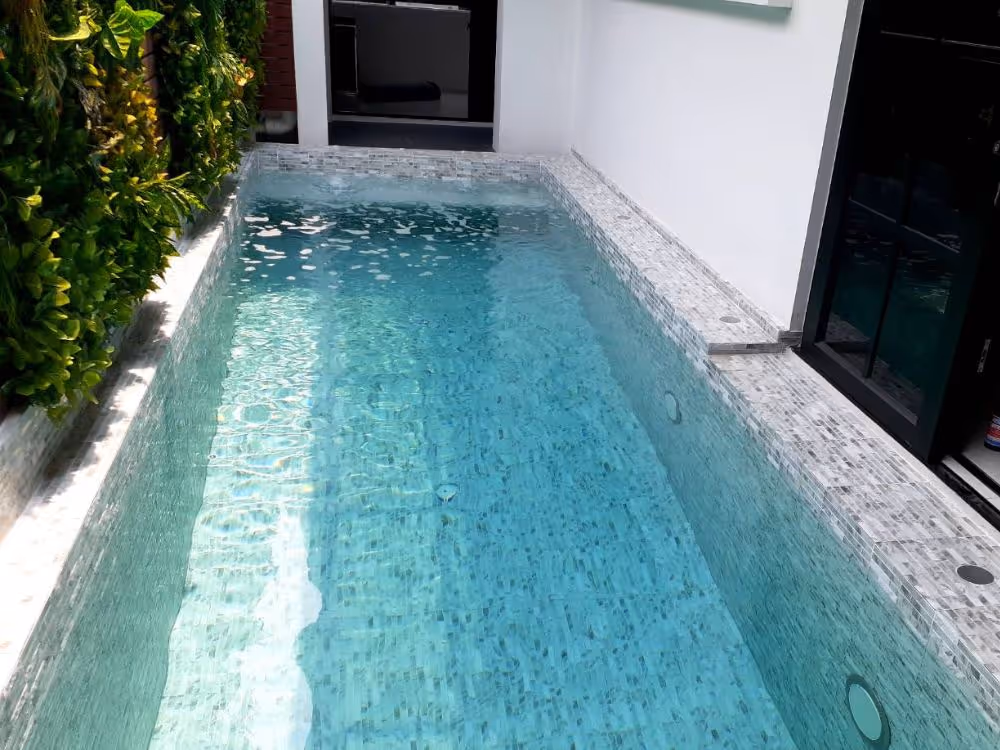 Tcp pool รับสร้างสระว่ายน้ำคอนกรีต คุณแนน ราอินทรา